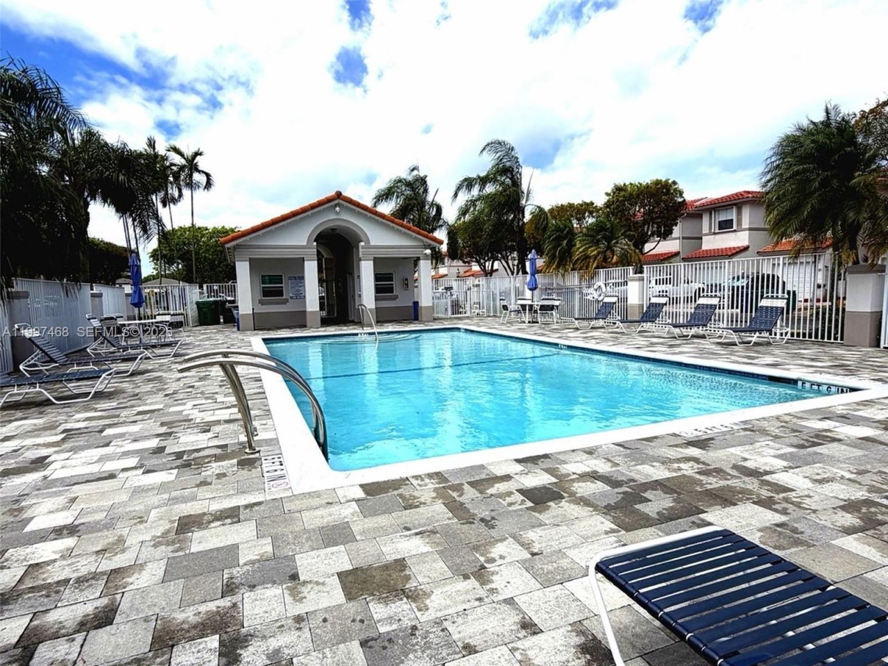 11026 NW 43rd Ter, Doral, FL 33178 Photo