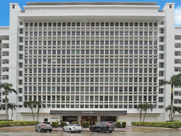 700 Biltmore Way , Unit 909, Coral Gables, FL 33134