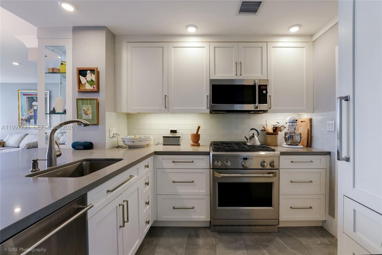 700 Biltmore Way , Unit 909, Coral Gables, FL 33134 Photo