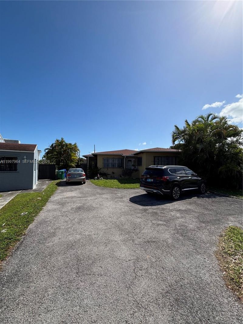 3180 SW 26th St, Miami, FL 33133 Photo