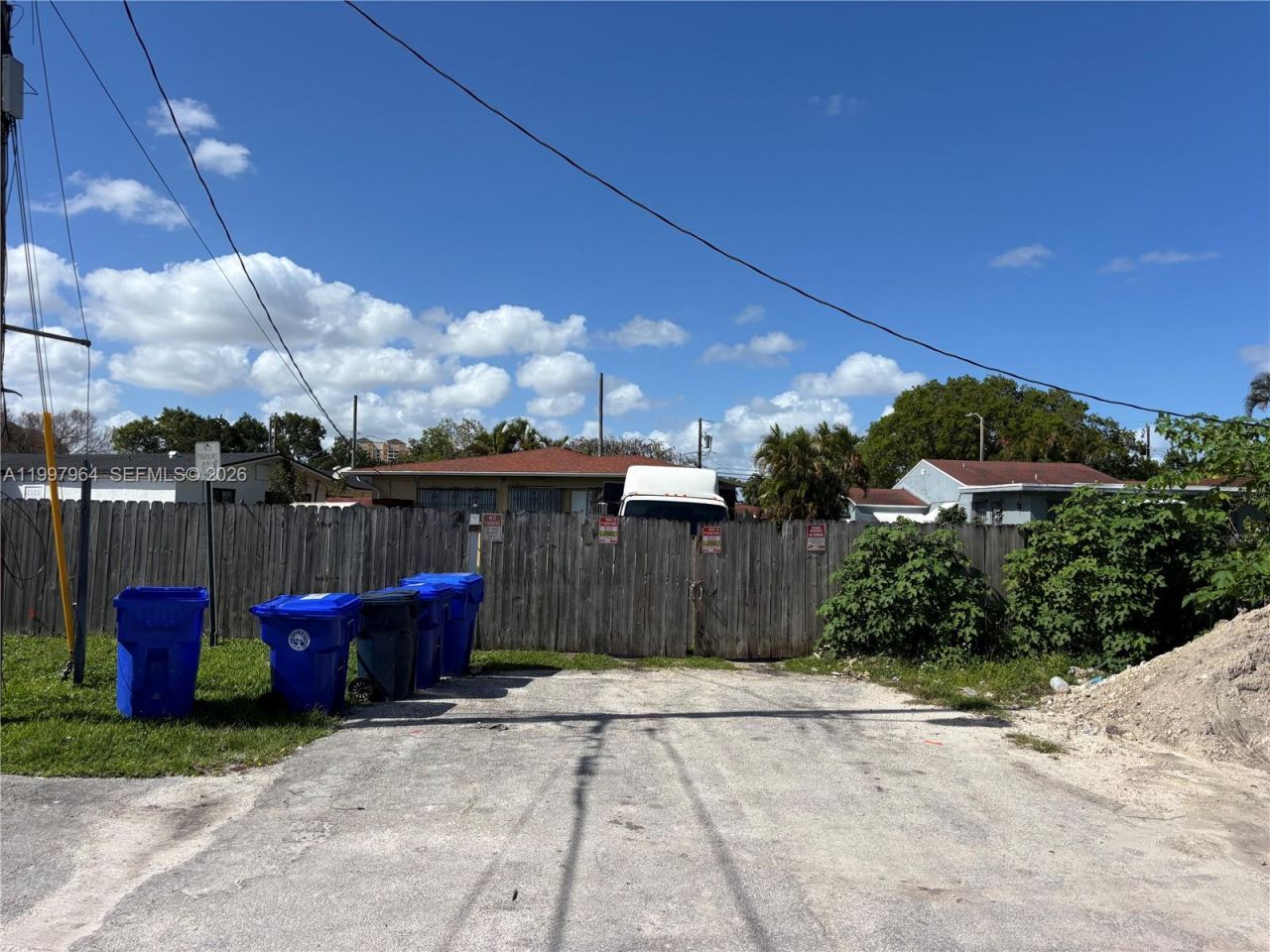 3180 SW 26th St, Miami, FL 33133 Photo