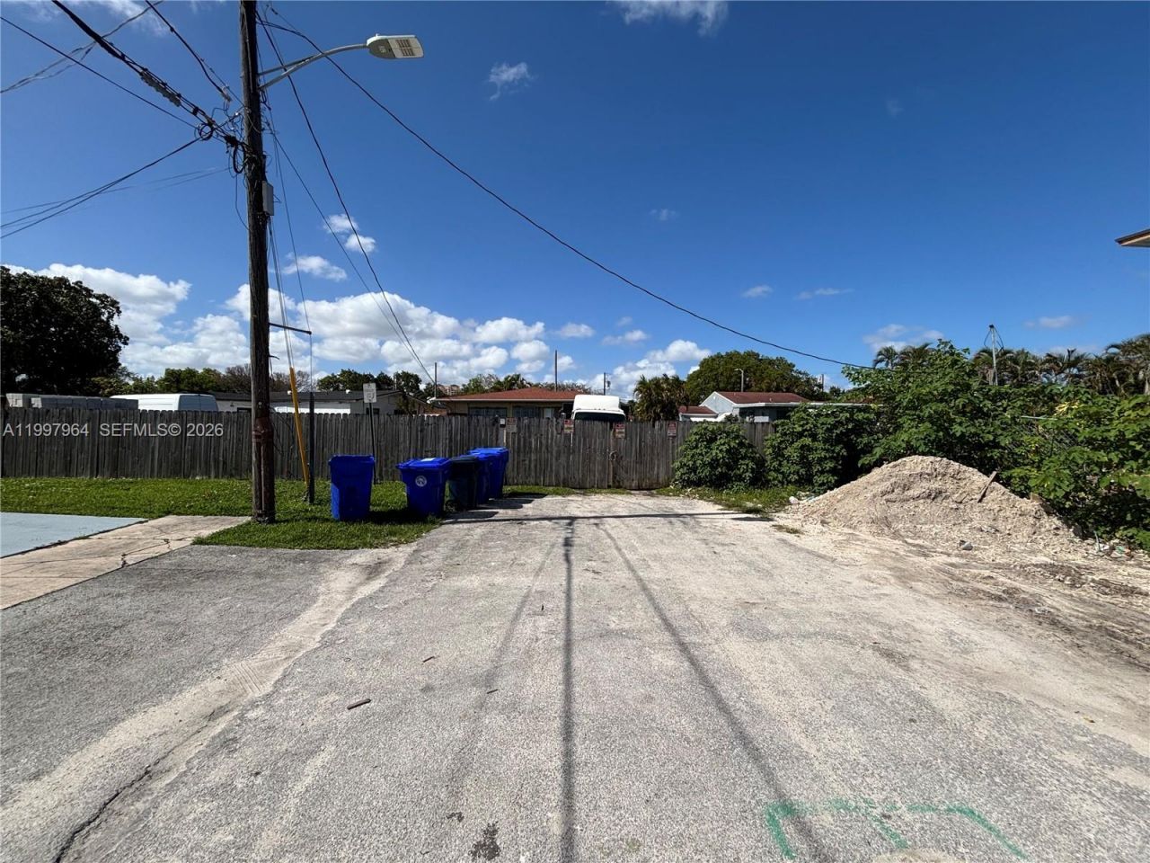 3180 SW 26th St, Miami, FL 33133 Photo