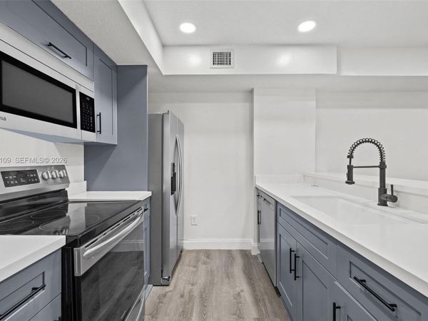 470 S Park Rd, Unit 7-307, Hollywood, FL 33021