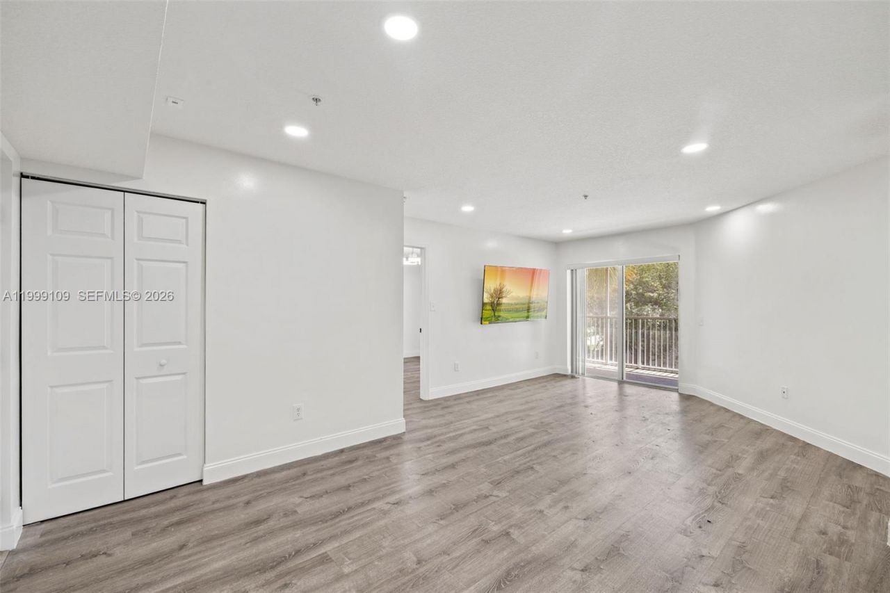 470 S Park Rd, Unit 7-307, Hollywood, FL 33021 Photo