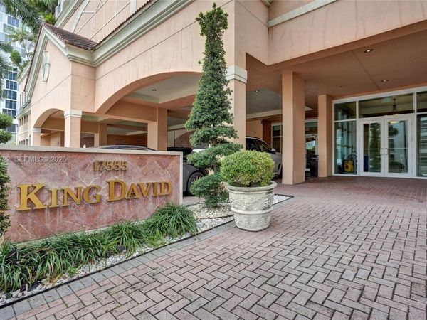 17555 Atlantic Blvd, Unit 1202, Sunny Isles Beach, FL 33160