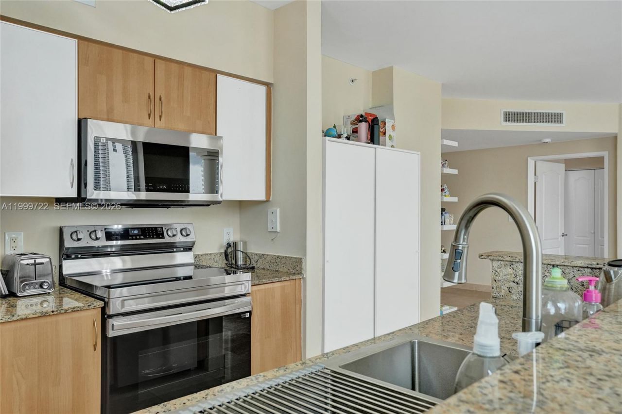 17555 Atlantic Blvd, Unit 1202, Sunny Isles Beach, FL 33160 Photo