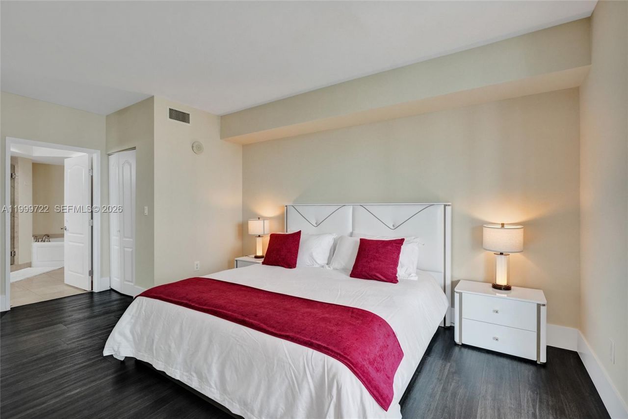 17555 Atlantic Blvd, Unit 1202, Sunny Isles Beach, FL 33160 Photo