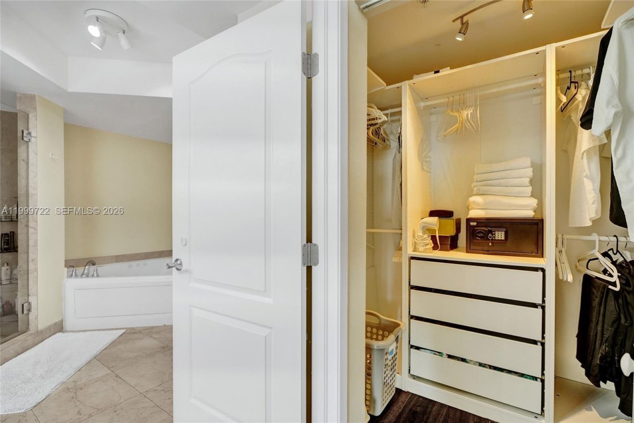 17555 Atlantic Blvd, Unit 1202, Sunny Isles Beach, FL 33160 Photo