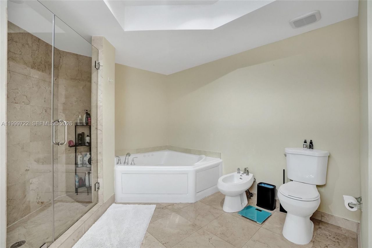 17555 Atlantic Blvd, Unit 1202, Sunny Isles Beach, FL 33160 Photo