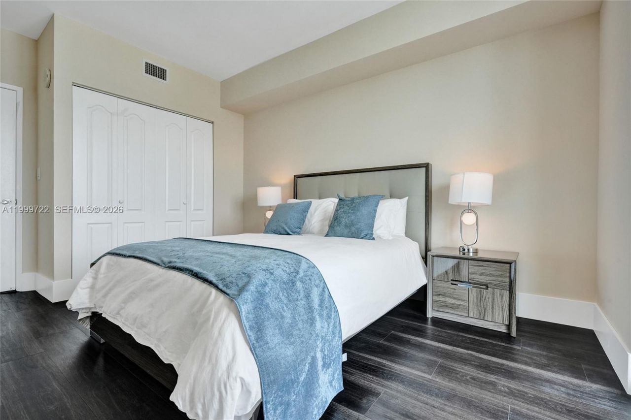 17555 Atlantic Blvd, Unit 1202, Sunny Isles Beach, FL 33160 Photo