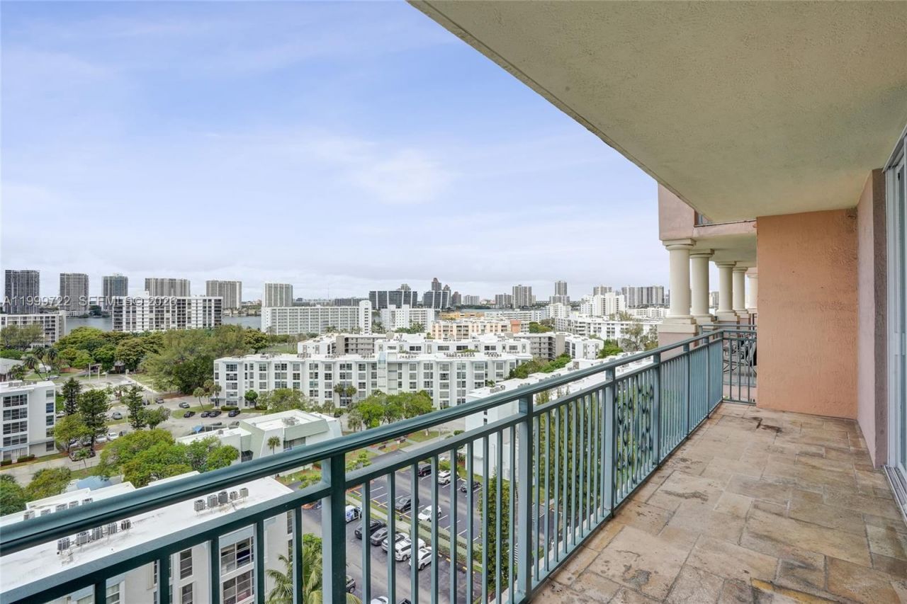 17555 Atlantic Blvd, Unit 1202, Sunny Isles Beach, FL 33160 Photo