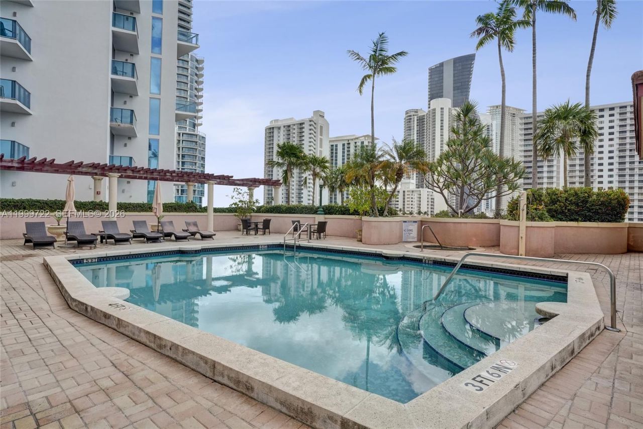 17555 Atlantic Blvd, Unit 1202, Sunny Isles Beach, FL 33160 Photo