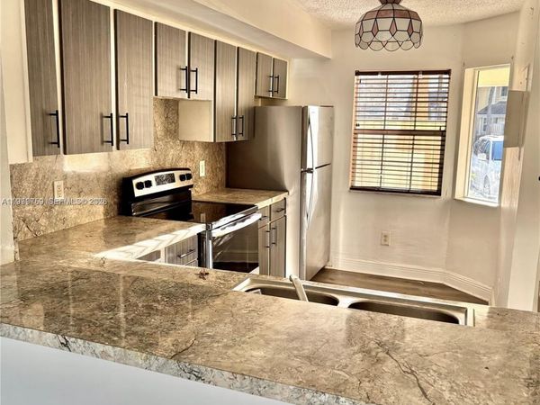 2113 Champions Way, North Lauderdale, FL 33068