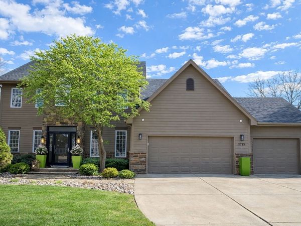 5749 Wentworth, Johnston, IA 50131