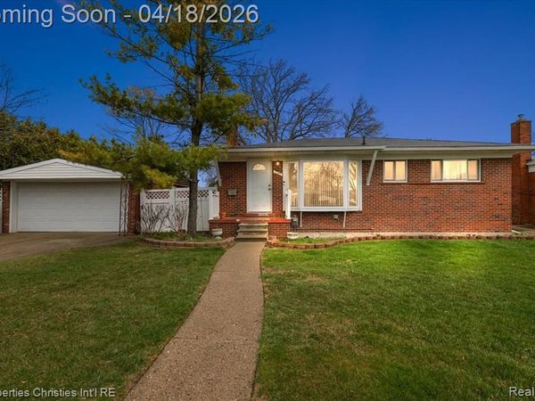 22801 Garfield Street, St. Clair Shores, MI 48082