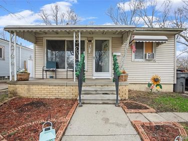 29510 Glenwood Street, Inkster, MI 48141