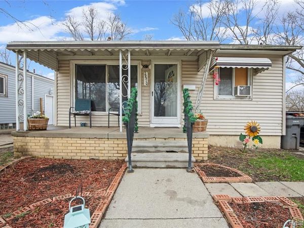 29510 Glenwood Street, Inkster, MI 48141