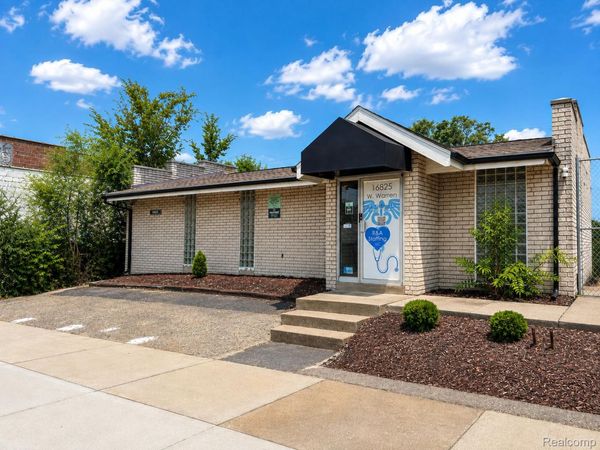 16825 W Warren Avenue, Detroit, Mi 48228