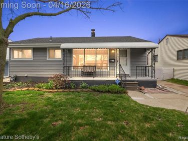 842 Schuman Street, Garden City, MI 48135