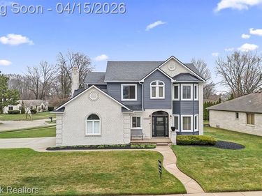 33160 Wendy Drive, Sterling Heights, MI 48310