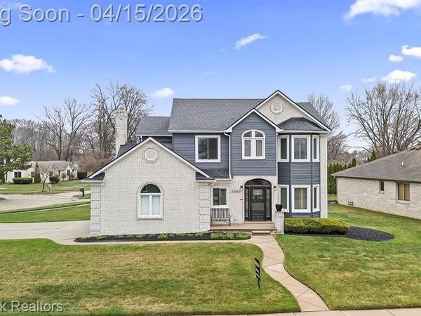 33160 Wendy Drive, Sterling Heights, MI 48310