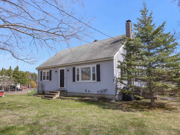 9 Avery Road, Londonderry, NH 03053