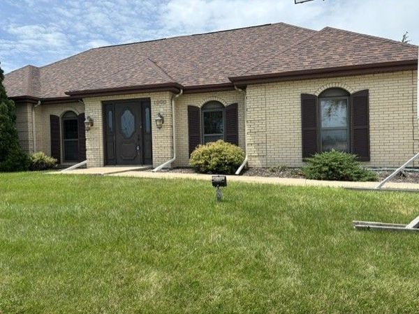 1000 Collins Road NE, Cedar Rapids, IA 52402