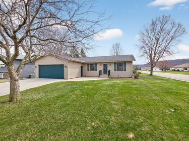 706 12th Street E, Wabasha, MN 55981