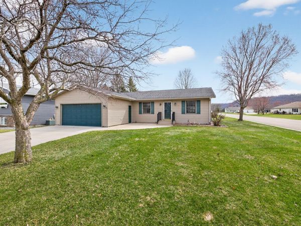 706 12th Street E, Wabasha, MN 55981