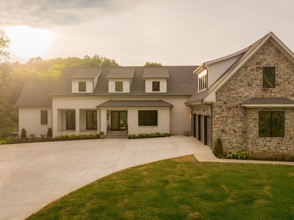 1489 Old Tva Rd, Columbia, TN 38401