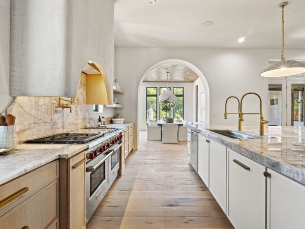 860 Brook Hollow Rd, Nashville, TN 37205