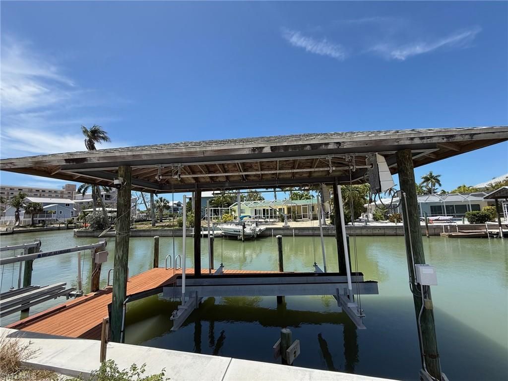151 Estrellita Dr, Fort Myers Beach, FL 33931 Photo