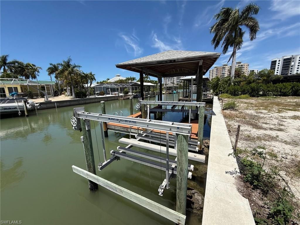 151 Estrellita Dr, Fort Myers Beach, FL 33931 Photo