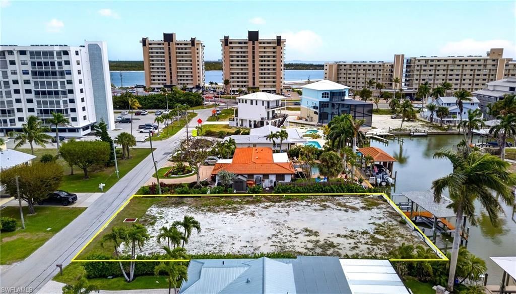 151 Estrellita Dr, Fort Myers Beach, FL 33931 Photo