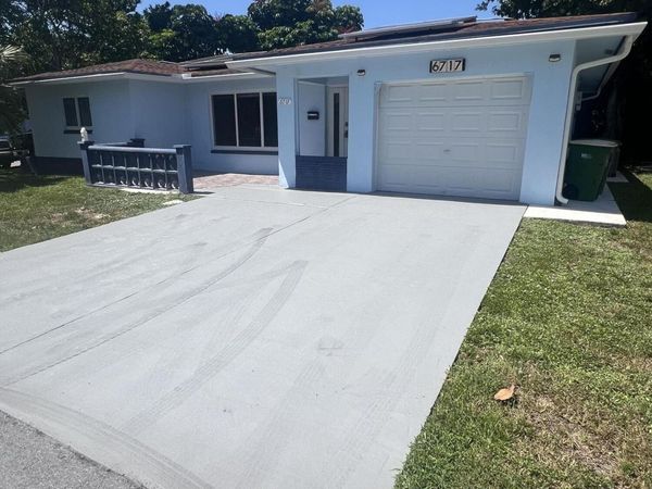 6717 NW 59th Street, Tamarac, FL 33321