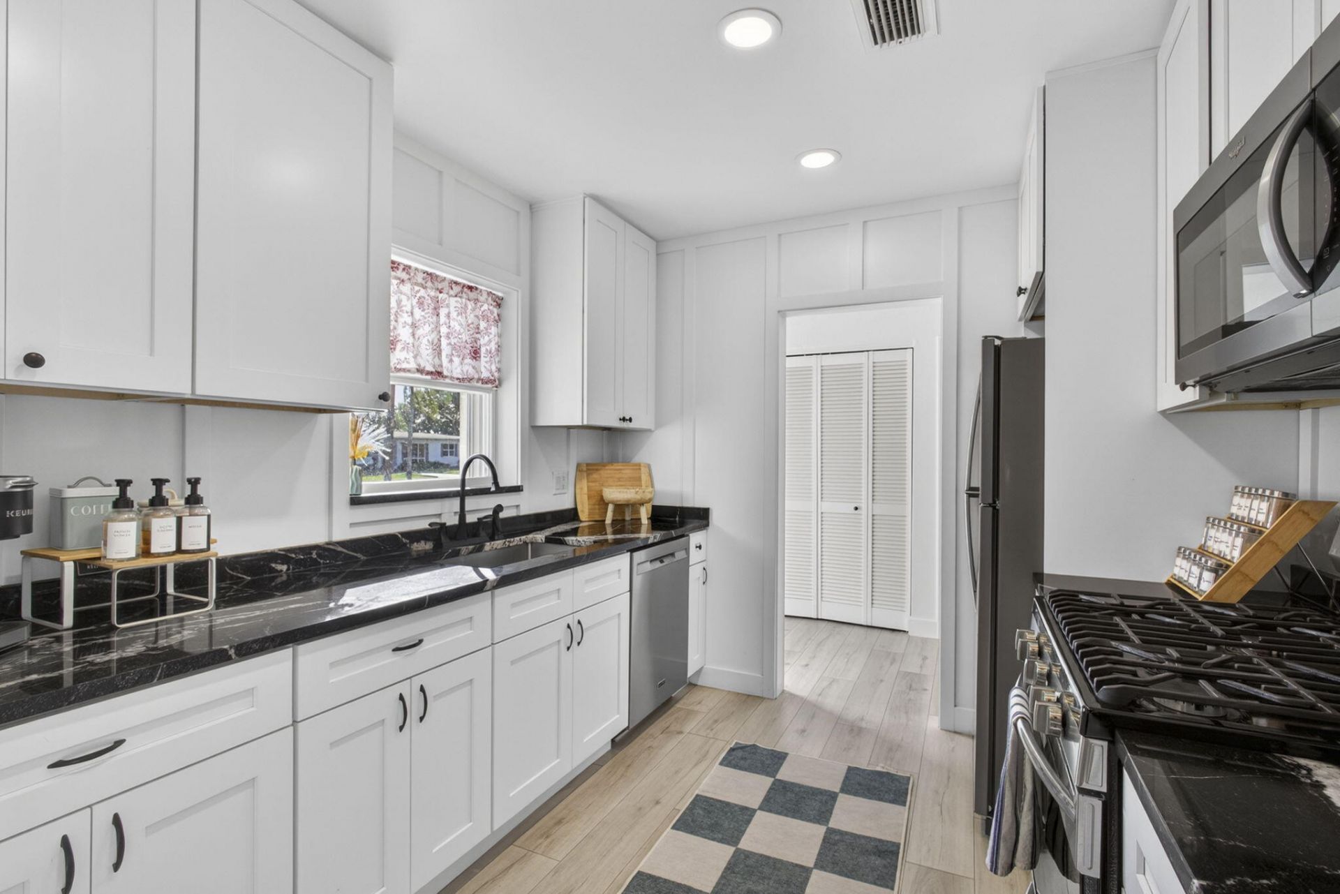 2948 SE Treasure Island Road, Port Saint Lucie, FL 34952 Photo