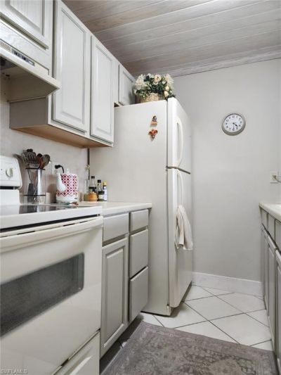 1085 Forest Lakes Dr, Unit 8305, Naples, FL 34105 Photo