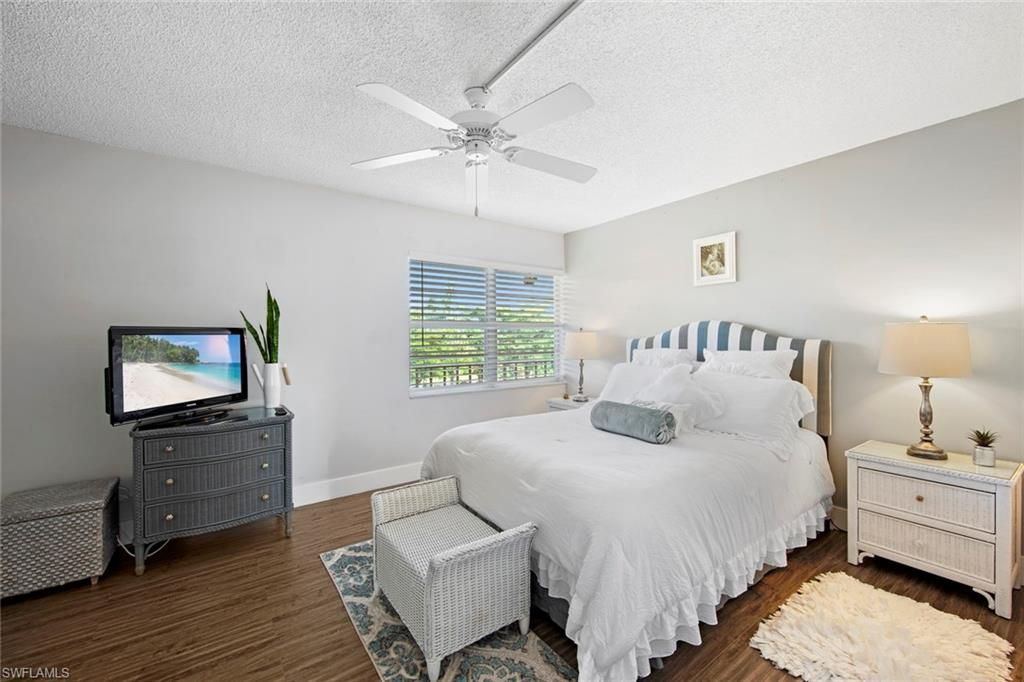 1085 Forest Lakes Dr, Unit 8305, Naples, FL 34105 Photo