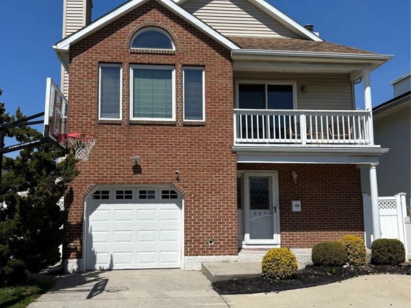 227 W Pine Street, Long Beach, NY 11561