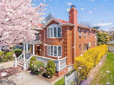 38-19 214th Place, Bayside, NY 11361