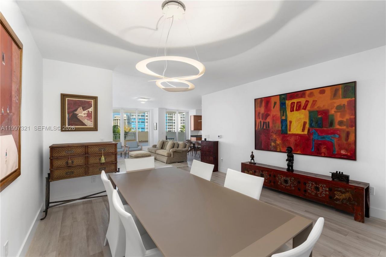 791 Crandon Blvd, Unit 405, Key Biscayne, FL 33149 Photo