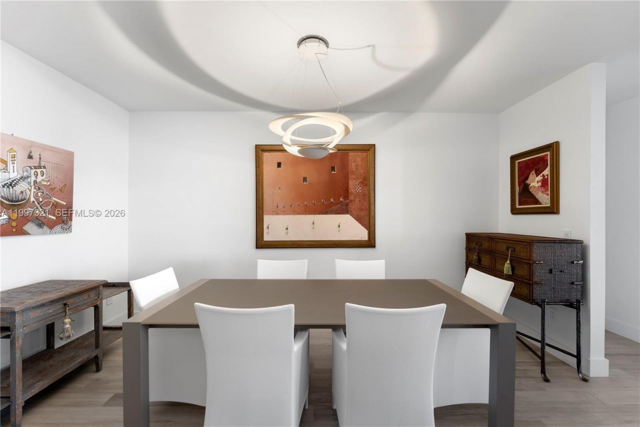 791 Crandon Blvd, Unit 405, Key Biscayne, FL 33149 Photo