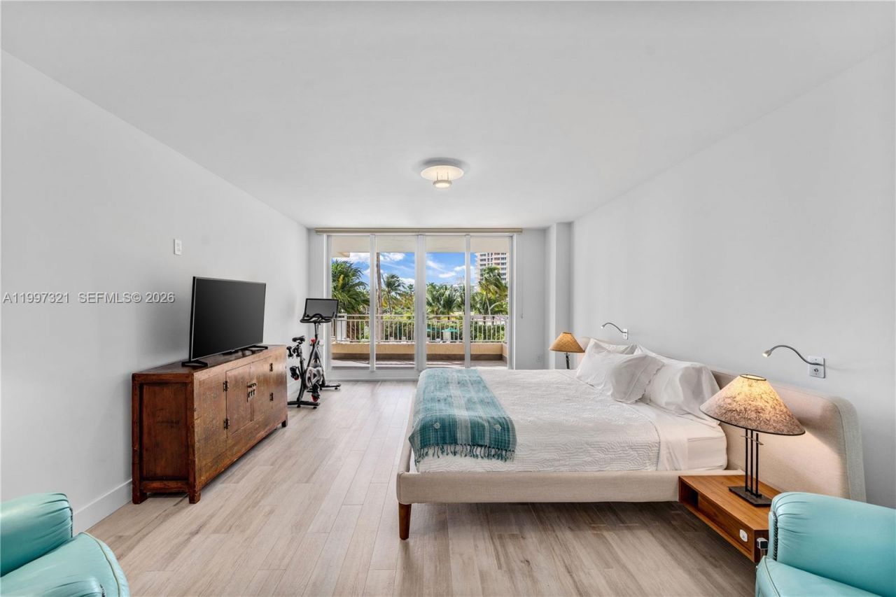 791 Crandon Blvd, Unit 405, Key Biscayne, FL 33149 Photo