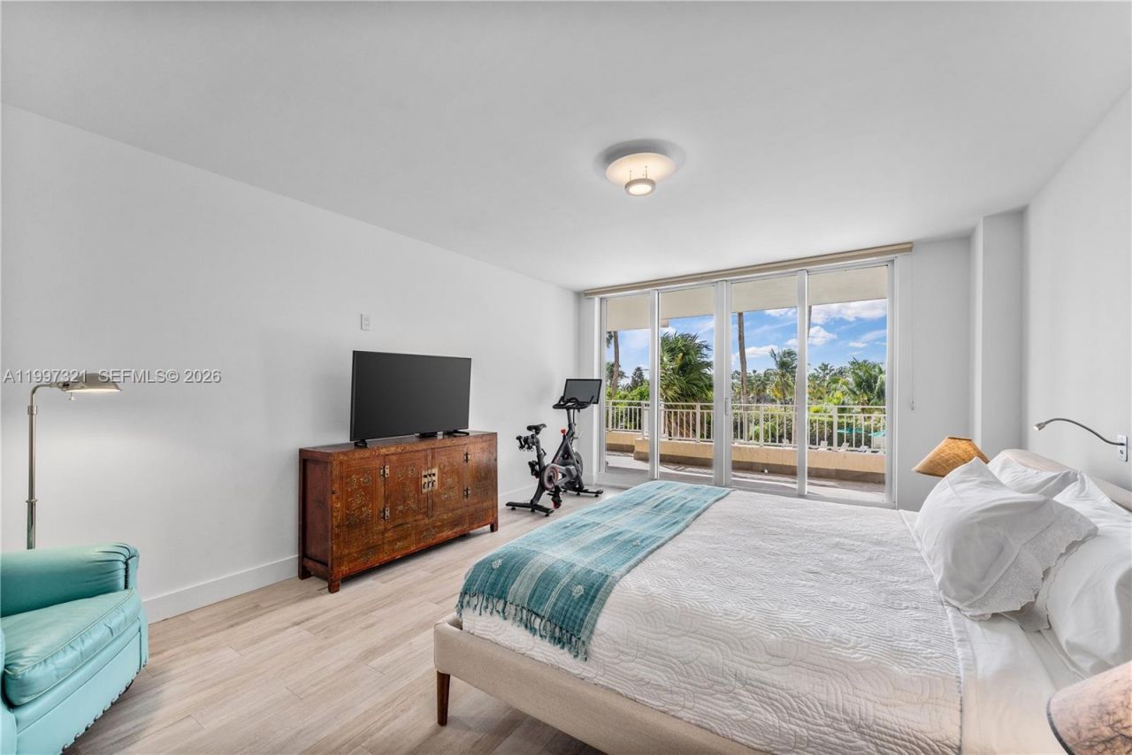 791 Crandon Blvd, Unit 405, Key Biscayne, FL 33149 Photo