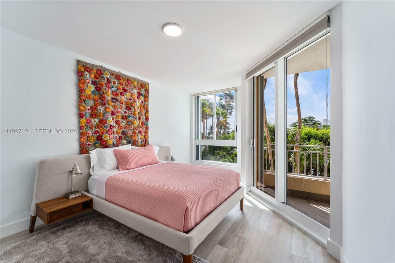 791 Crandon Blvd, Unit 405, Key Biscayne, FL 33149 Photo