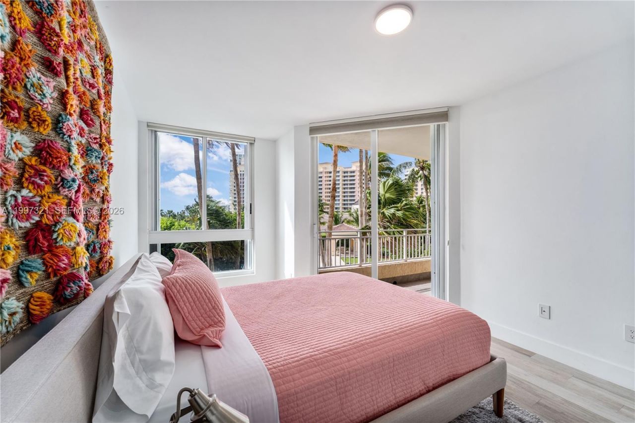 791 Crandon Blvd, Unit 405, Key Biscayne, FL 33149 Photo