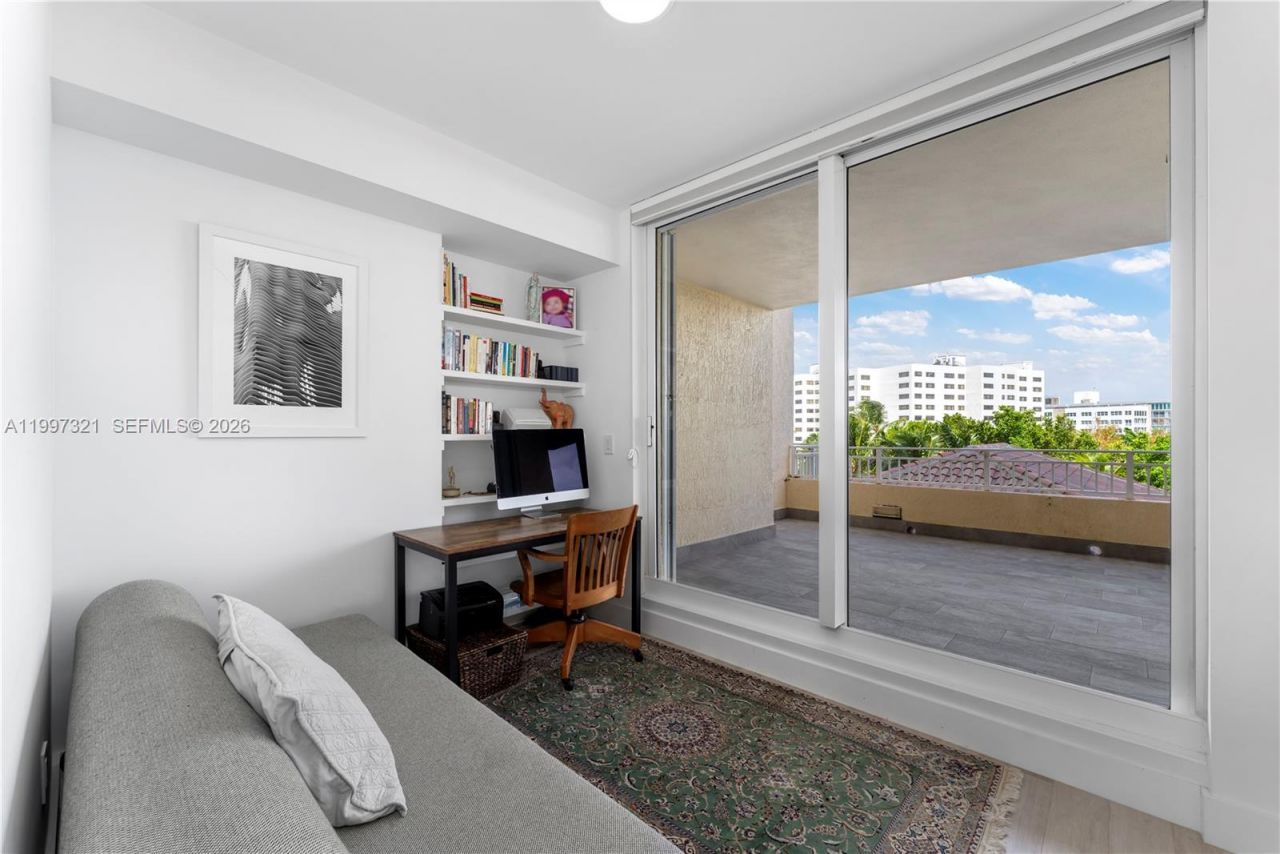 791 Crandon Blvd, Unit 405, Key Biscayne, FL 33149 Photo