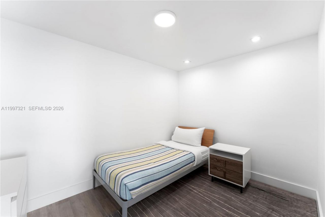 791 Crandon Blvd, Unit 405, Key Biscayne, FL 33149 Photo