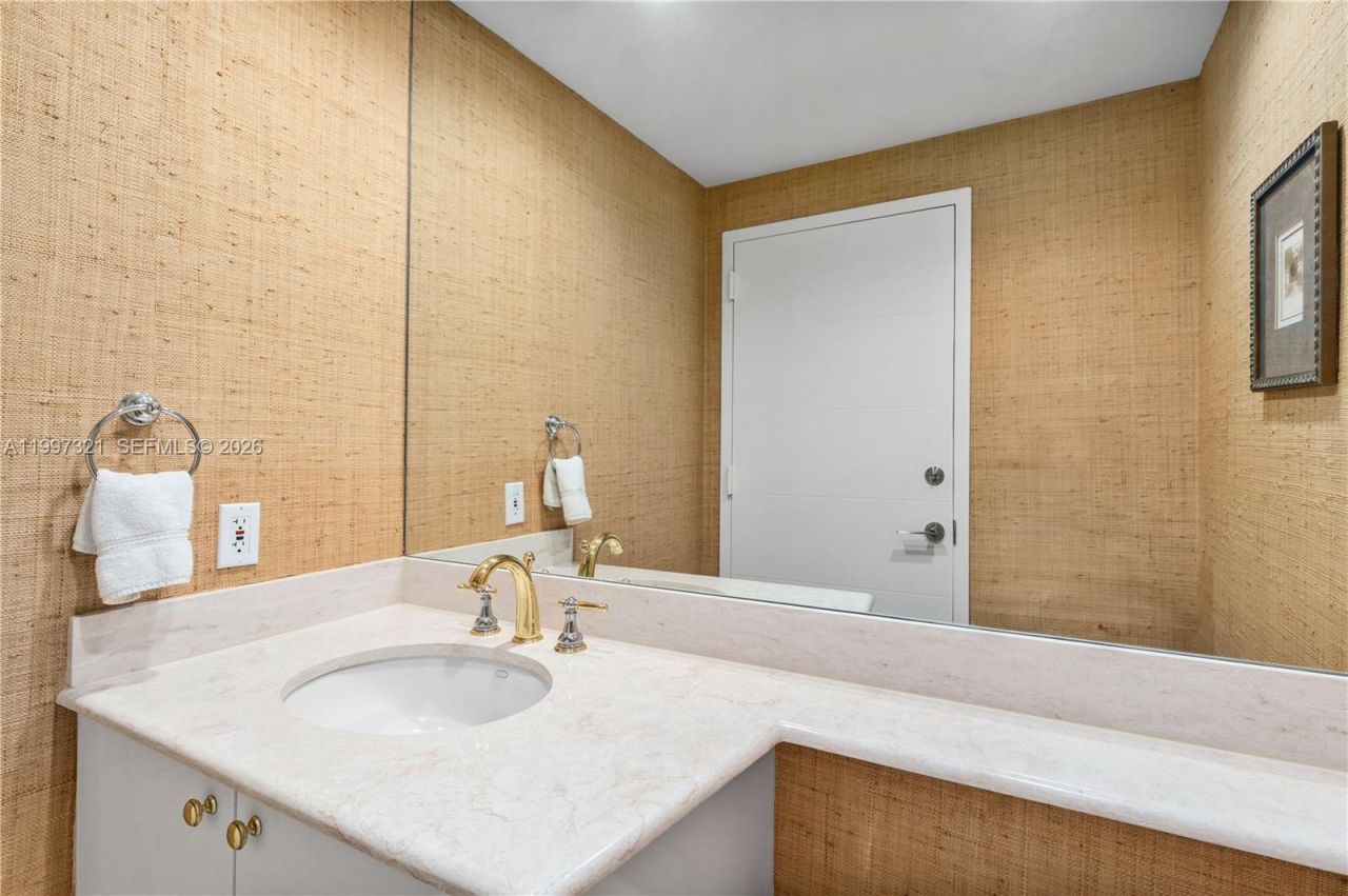 791 Crandon Blvd, Unit 405, Key Biscayne, FL 33149 Photo