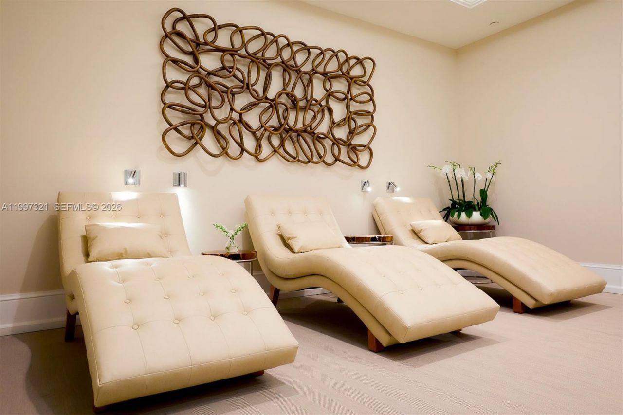 791 Crandon Blvd, Unit 405, Key Biscayne, FL 33149 Photo